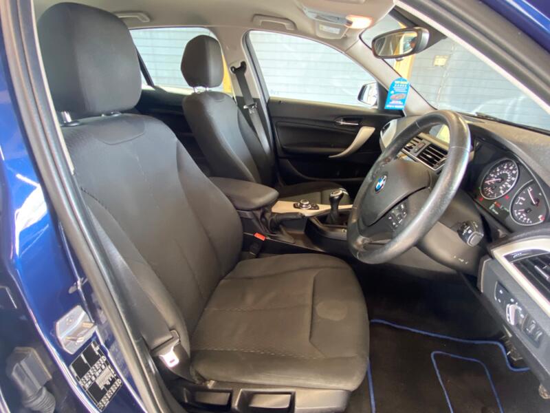 BMW 1 SERIES