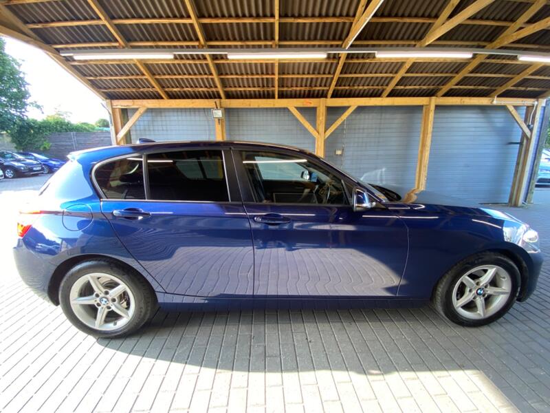 BMW 1 SERIES