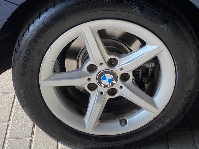 BMW 1 SERIES
