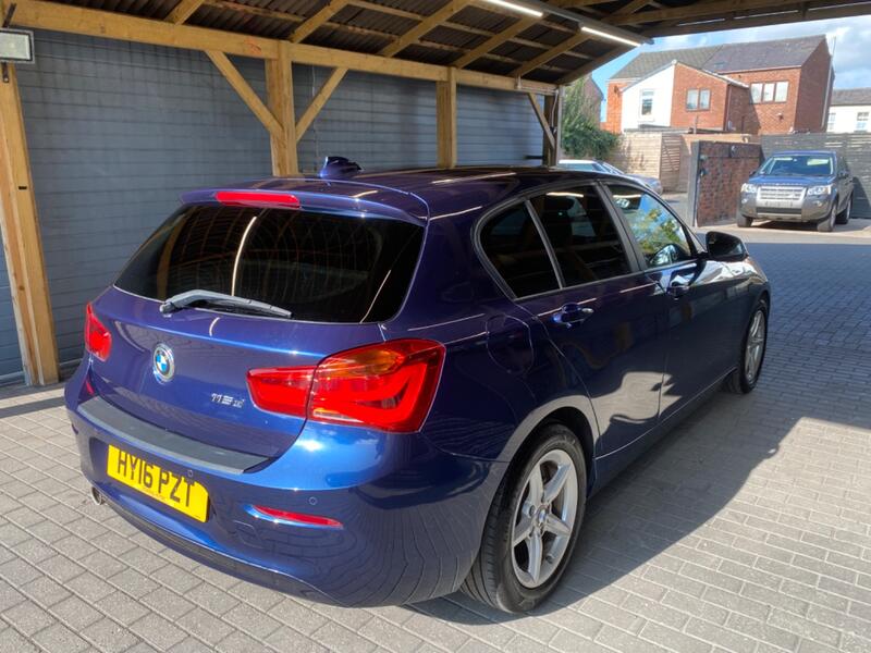 BMW 1 SERIES