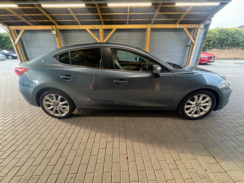 MAZDA MAZDA3