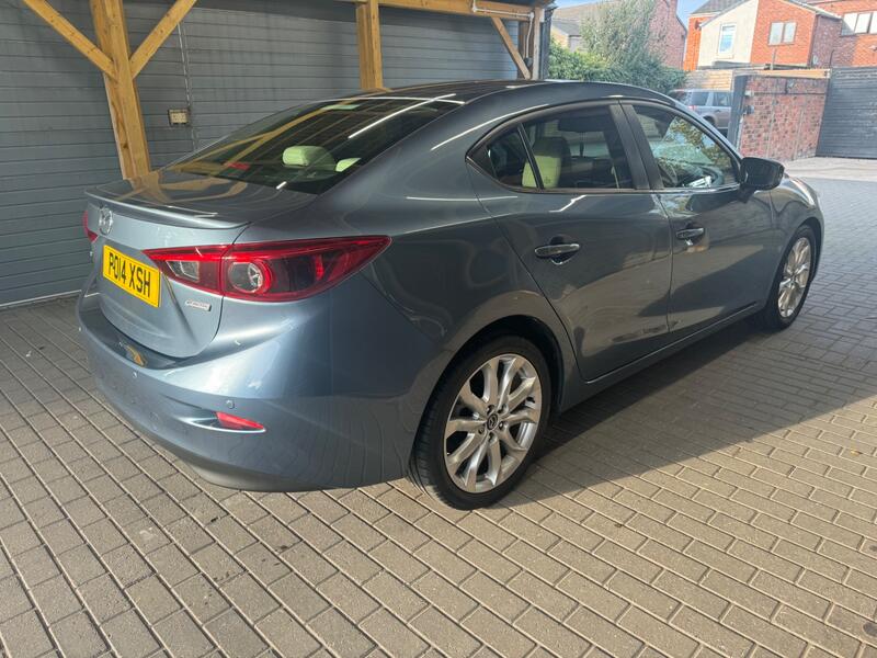 MAZDA MAZDA3