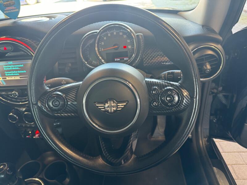 MINI HATCH
