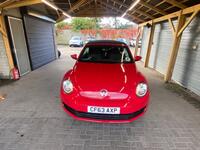 VOLKSWAGEN BEETLE