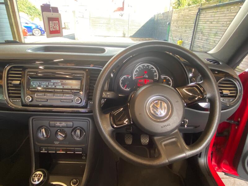 VOLKSWAGEN BEETLE