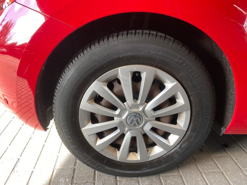 VOLKSWAGEN BEETLE