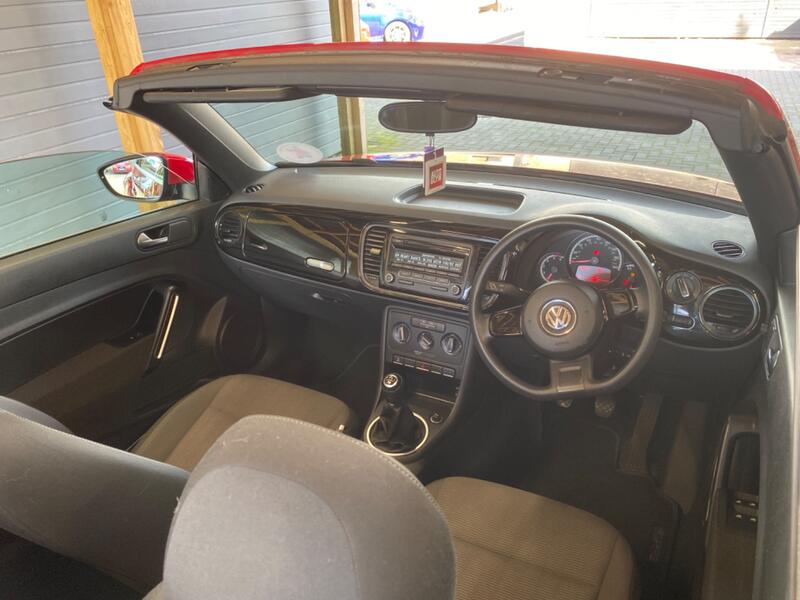 VOLKSWAGEN BEETLE