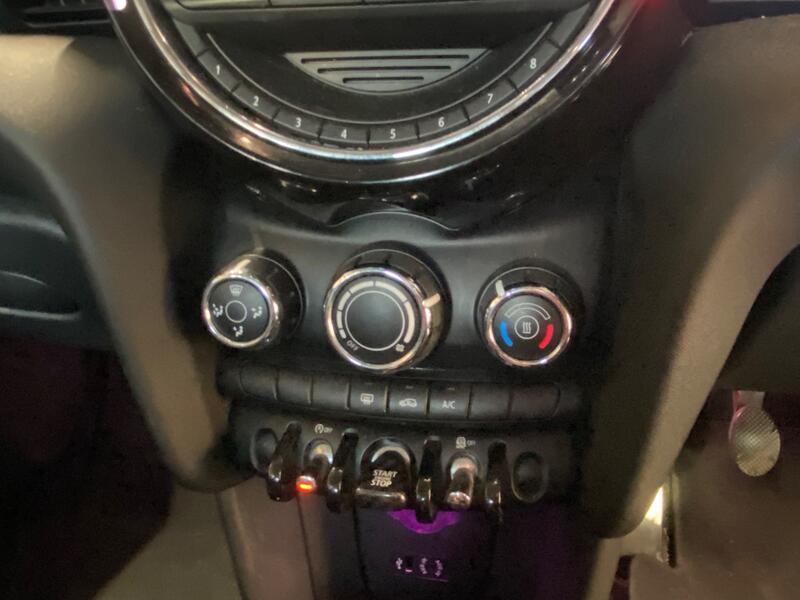 MINI HATCH