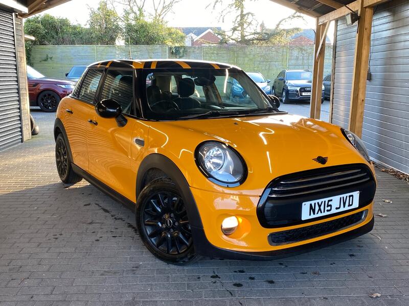 MINI HATCH