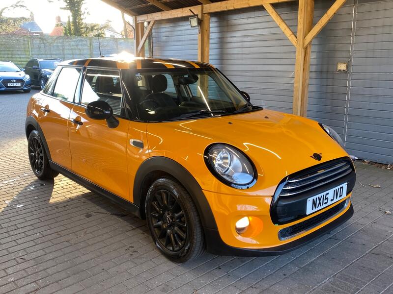 MINI HATCH