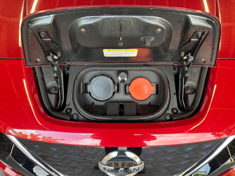 NISSAN LEAF