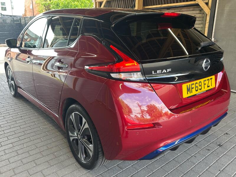 NISSAN LEAF