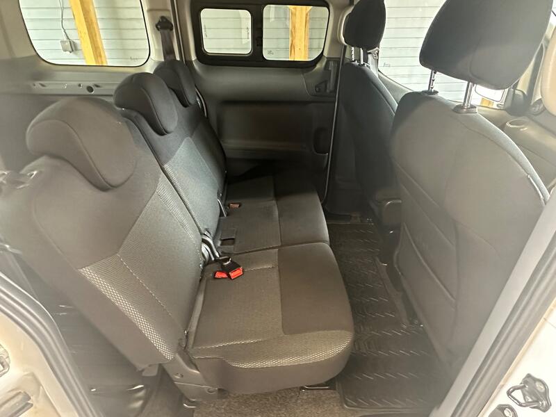 NISSAN ENV200 EVALIA
