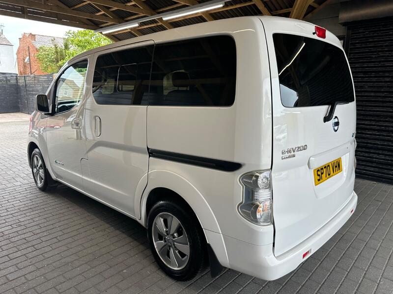 NISSAN ENV200 EVALIA