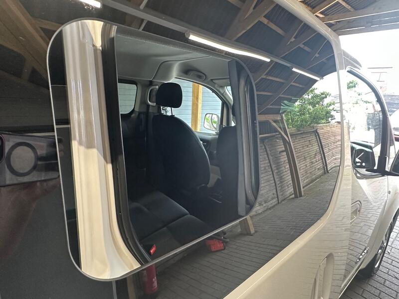 NISSAN ENV200 EVALIA
