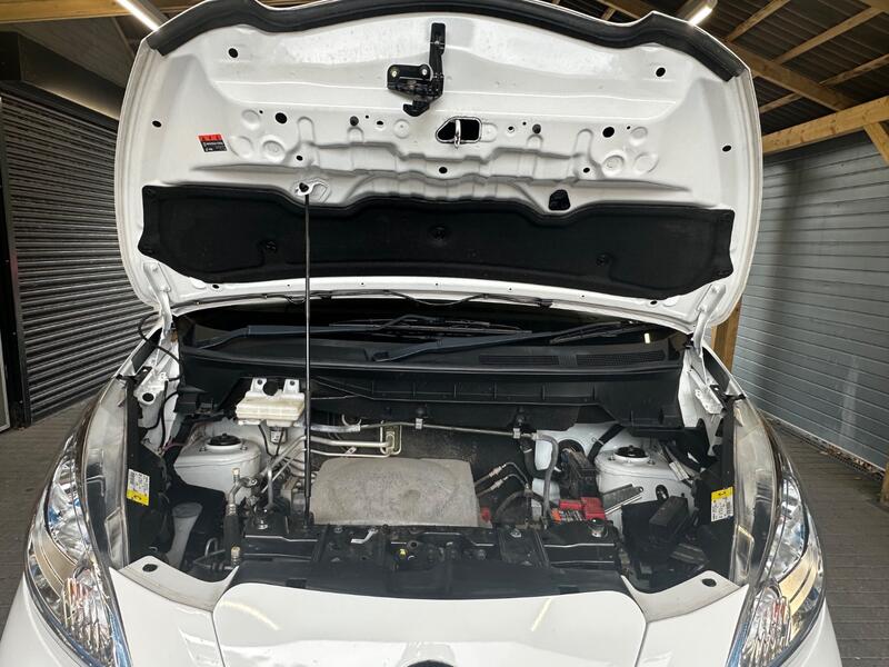 NISSAN ENV200 EVALIA