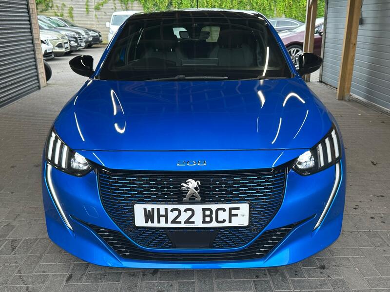 PEUGEOT E-208