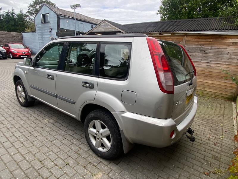NISSAN X-TRAIL